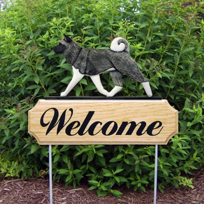 Akita Outdoor Welcome Yard Sign Gray in Color
