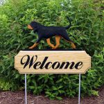 Bloodhound Outdoor Welcome Yard Sign Black & Brown in Color